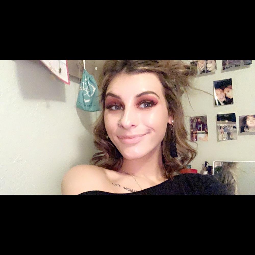 Meet your Posher, Haley